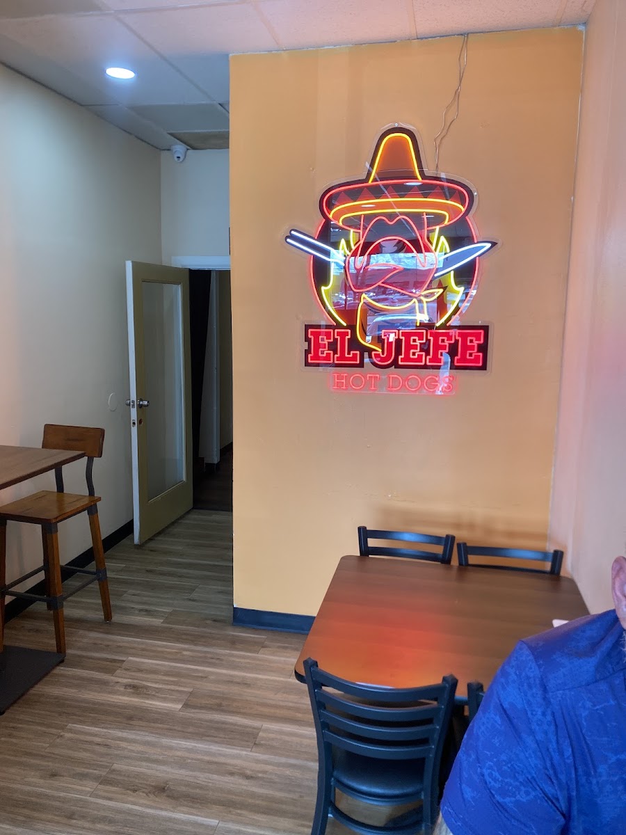 El Jefe Hot Dogs Photos 2